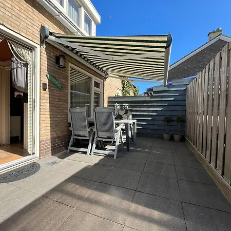 Holiday home Zomerhuis Enjoy Egmond aan Zee